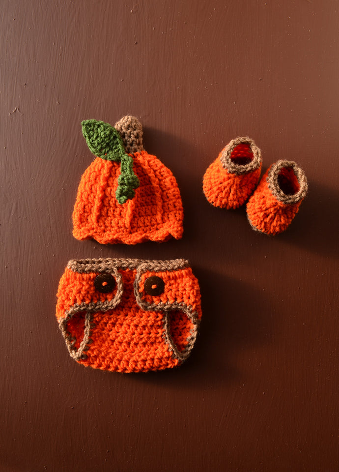 Baby Pumpkin Outfit for Photoshoot