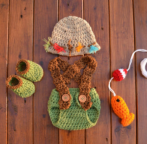CrochetBabyProps Newborn Fishing Outfit for Pictures Newborn / Green/Navy/Honey / Hat+Diaper with Suspenders+2 Fish